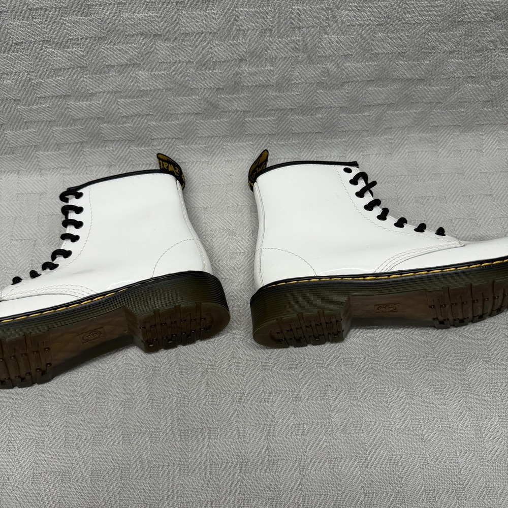 Dr. Martens Boots Youth Size 10 White Patent Leather‎ Side Zip Combat Ankle - Picture 7 of 7